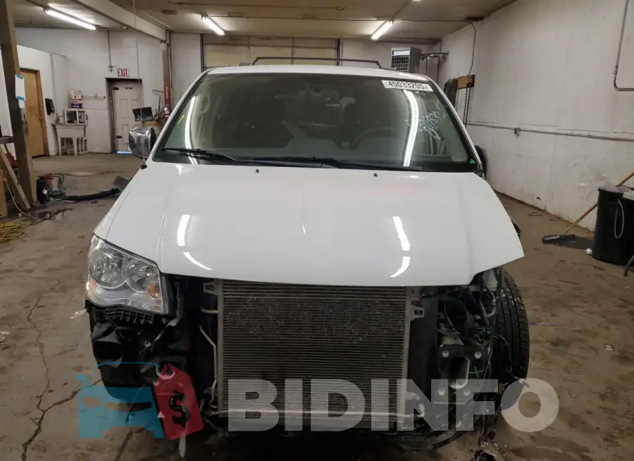 2C4RC1JG1GR104884 Photo# 5