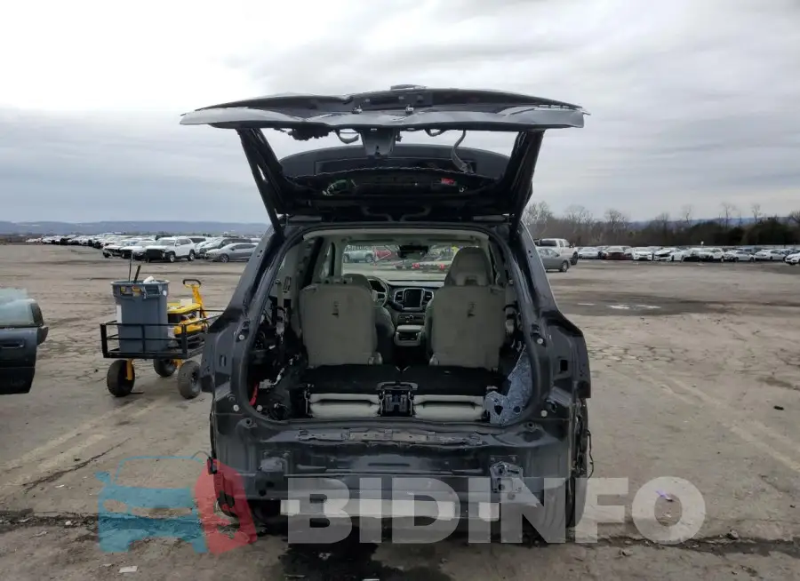 YV4A221K2M1721945 Photo# 6