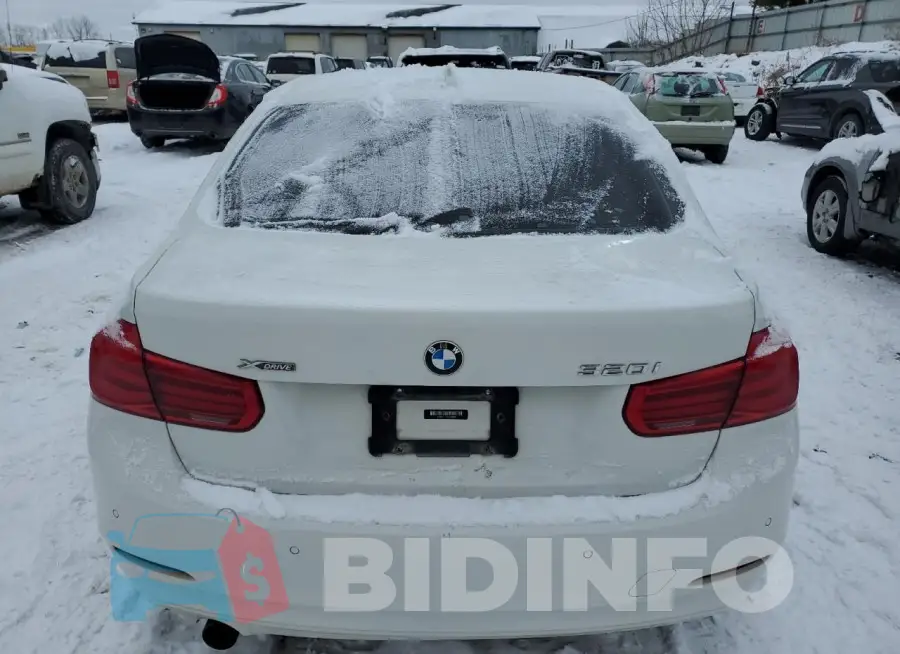 WBA8A3C50GK690806 Photo# 6