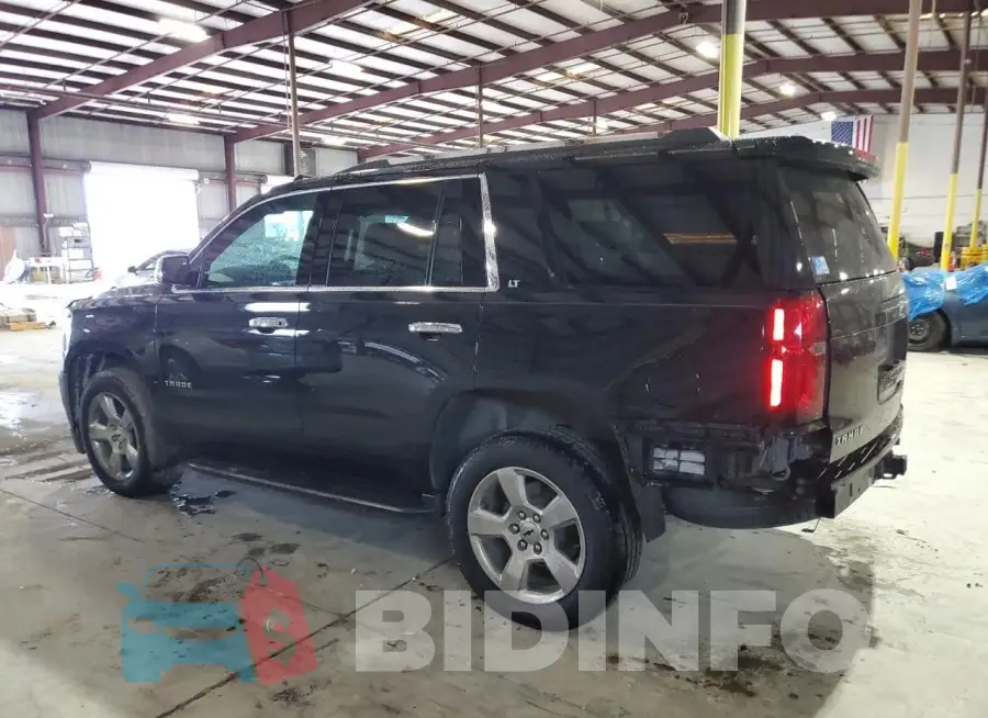 1GNSCBKC7JR370885 Photo# 2