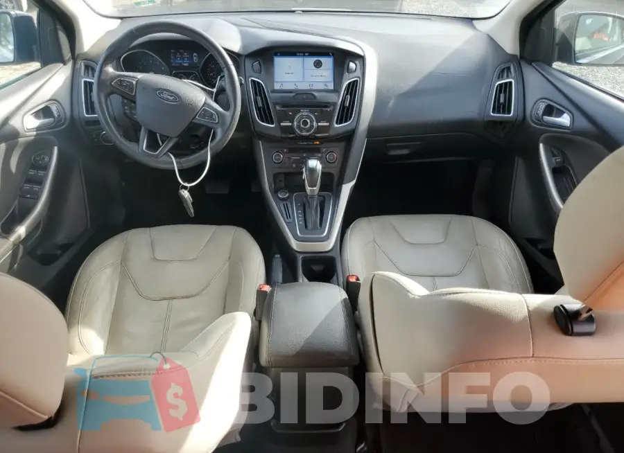 1FADP3N24GL339853 Photo# 8