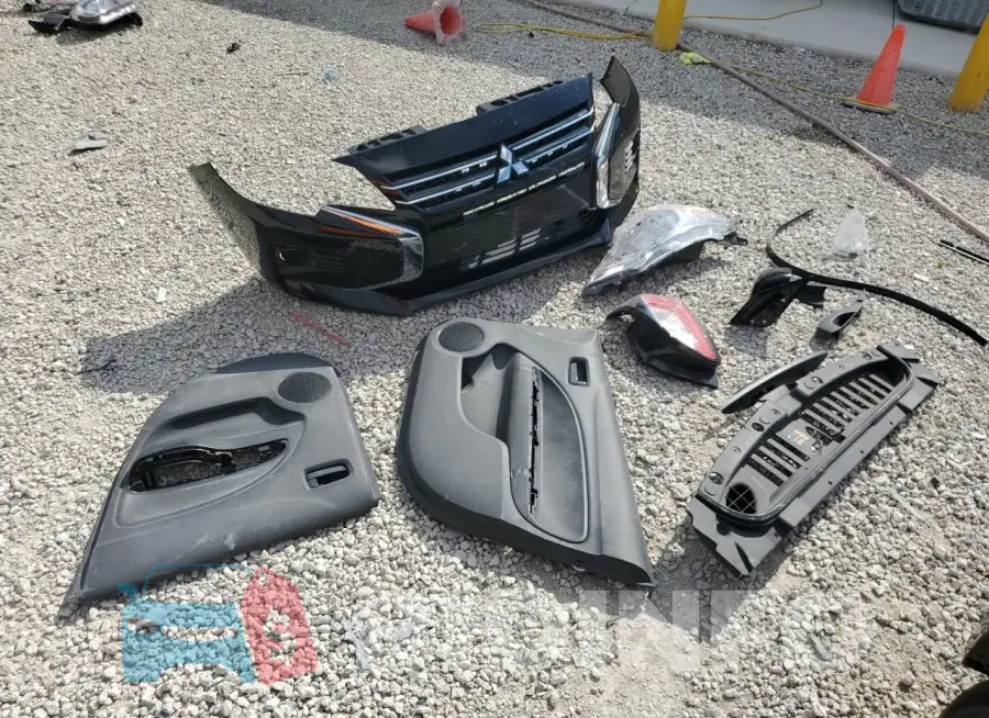 ML32AUHJ7RH030110 Photo# 12