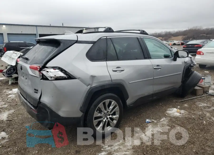 2T3A1RFV6NC285283 Photo# 3