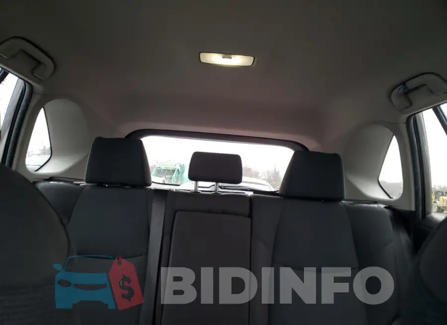 2T3K1RFV8PC229174 Photo# 10