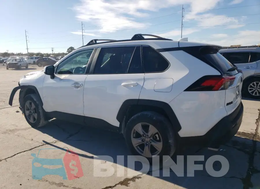 2T3P1RFVXRC403495 Photo# 2