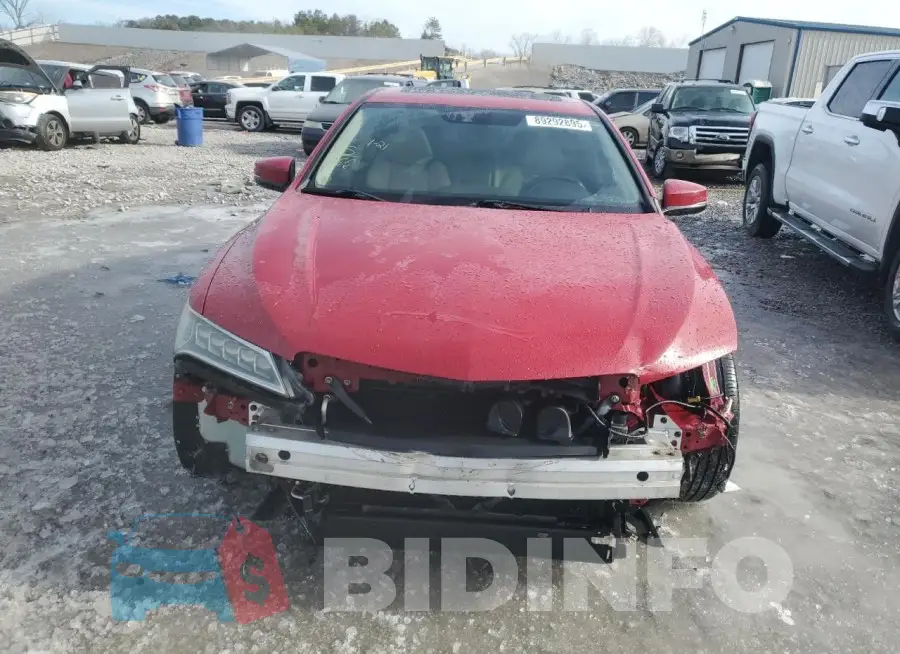 19UUB1F53HA009710 Photo# 5