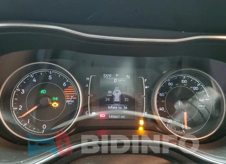1C4PJLCB9KD109532 Photo# 9