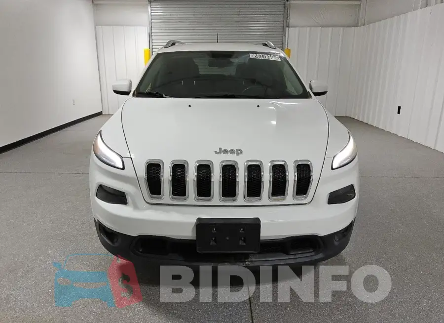 1C4PJLCBXGW126092 Photo# 5