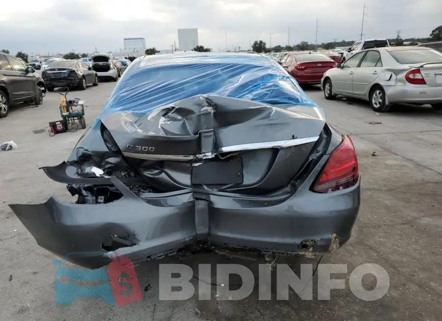 55SWF8DBXKU315667 Photo# 6