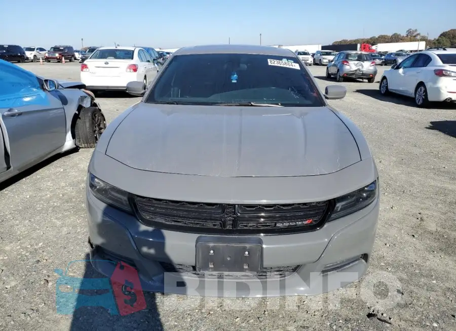2C3CDXBG8KH653036 Photo# 5