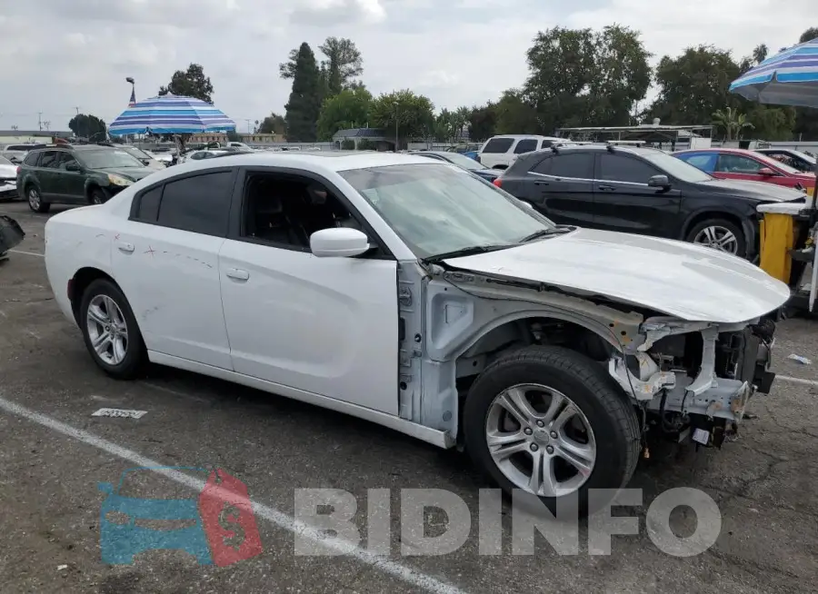 2C3CDXBG8KH688434 Photo# 4
