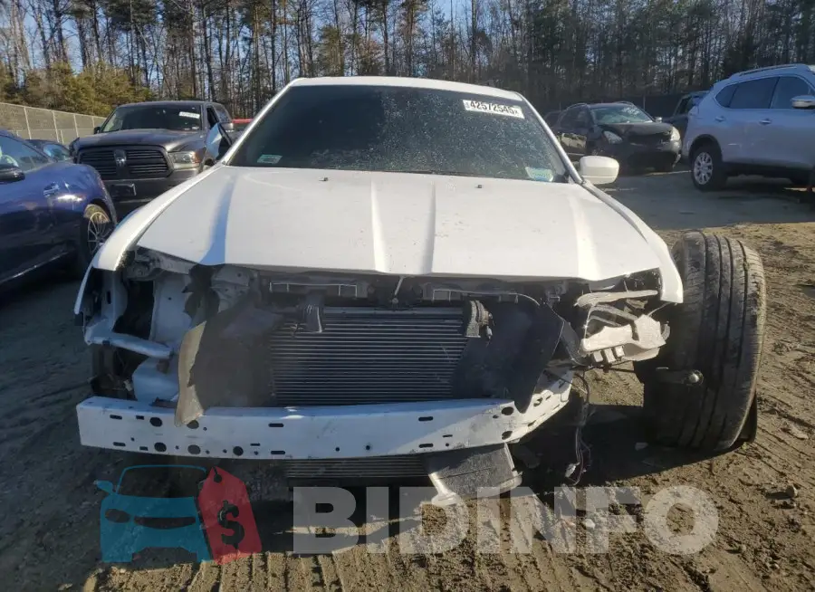 2C3CCABGXHH647229 Photo# 5