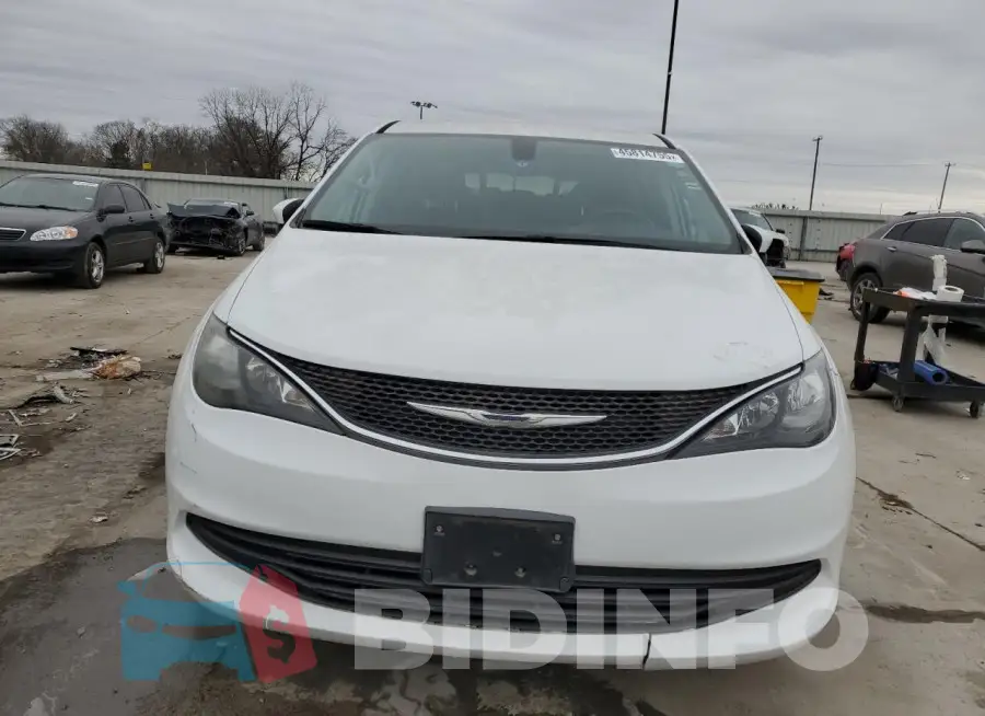 2C4RC1DG2HR610642 Photo# 5
