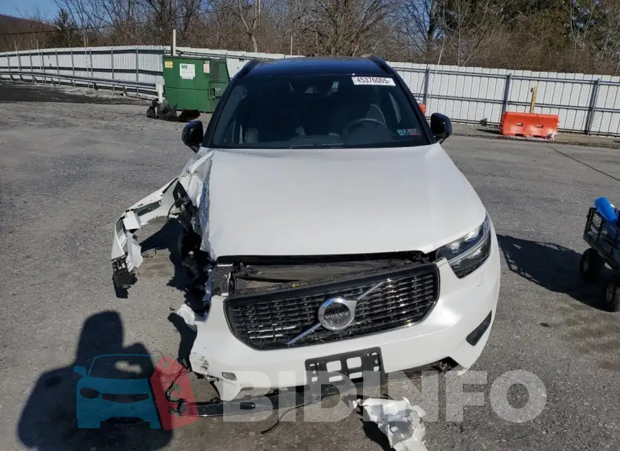 YV4162UM7M2569317 Photo# 5
