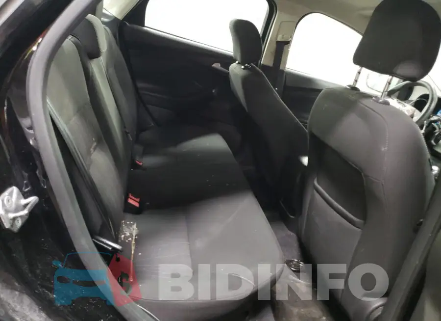1FADP3F22GL211674 Photo# 10