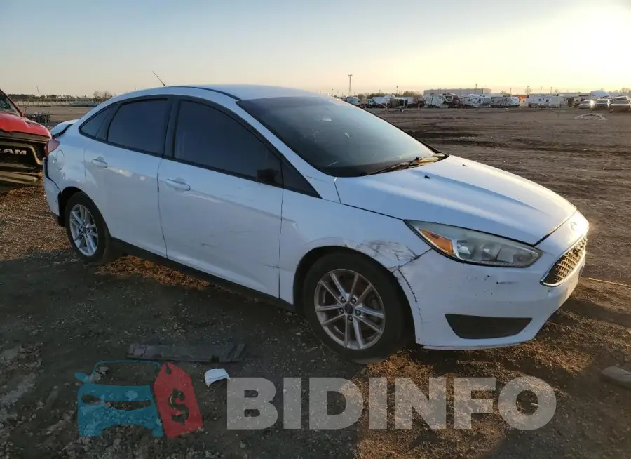 1FADP3F25GL347684 Photo# 4