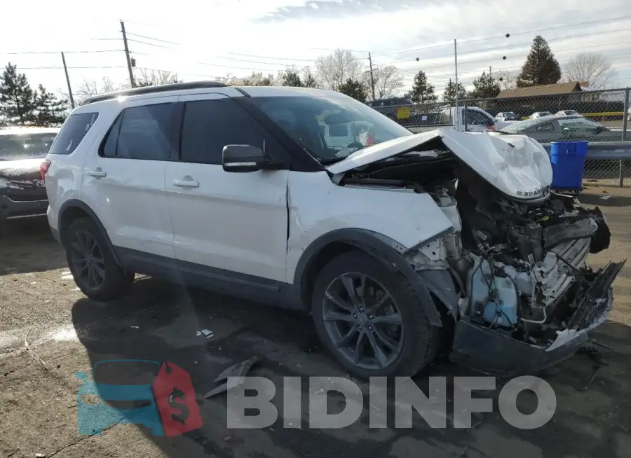 1FM5K8D87HGC32205 Photo# 4