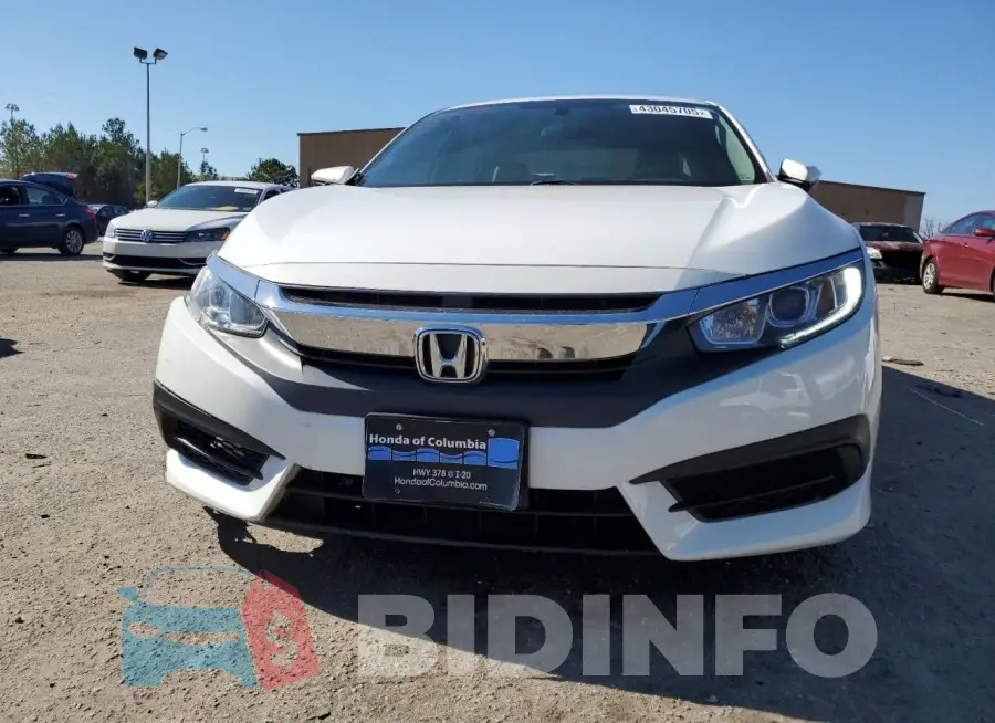 19XFC2F52HE038347 Photo# 5