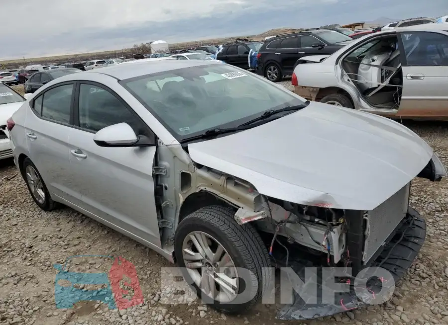 5NPD84LF3KH407561 Photo# 4