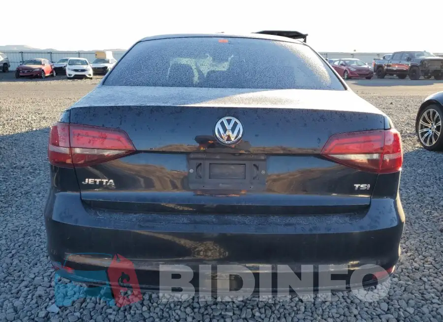 3VW167AJ5HM320438 Photo# 6