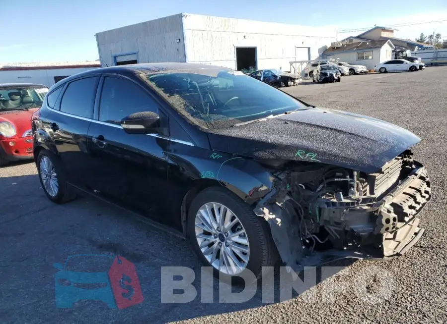 1FADP3N21JL233481 Photo# 4