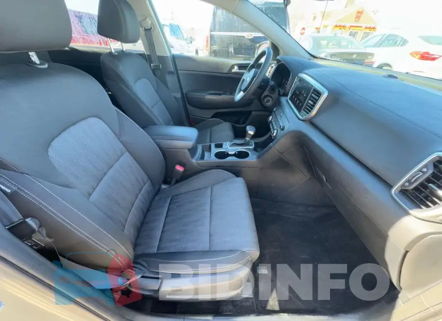JTNKHMBX7M1117847 Photo# 5