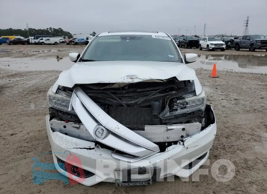 19UDE2F77GA001767 Photo# 5