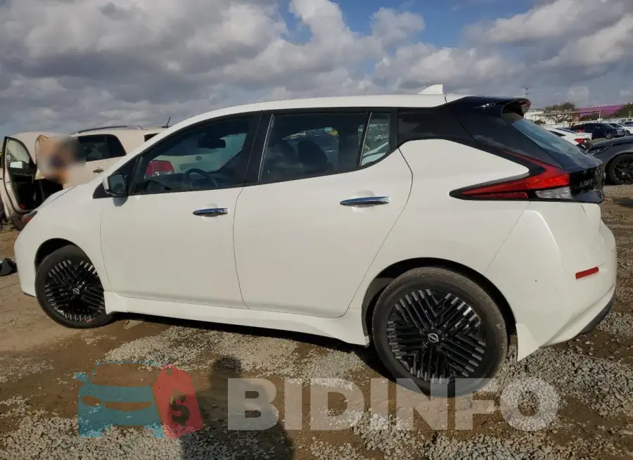 1N4CZ1CV2PC552503 Photo# 2