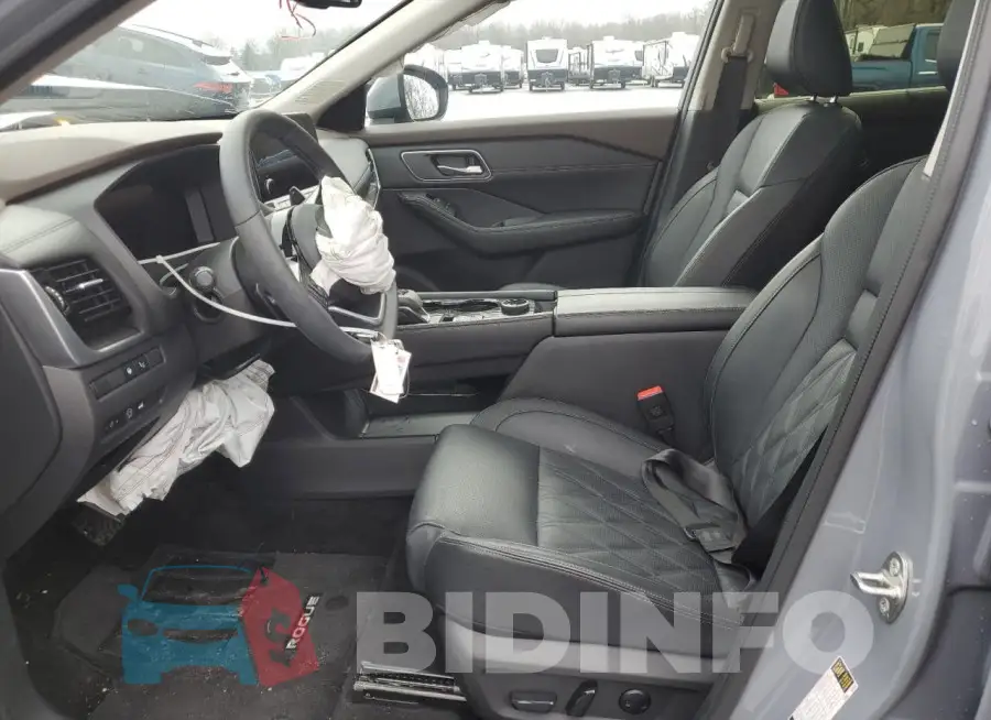 JN8BT3DD0PW318937 Photo# 7