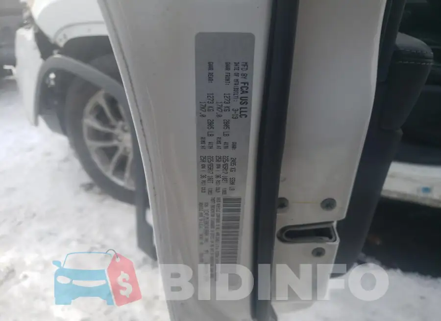 1C4PJMLB9KD418004 Photo# 13