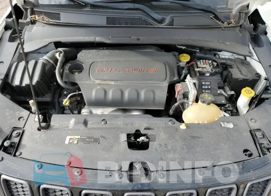 3C4NJDDB4KT617817 Photo# 12