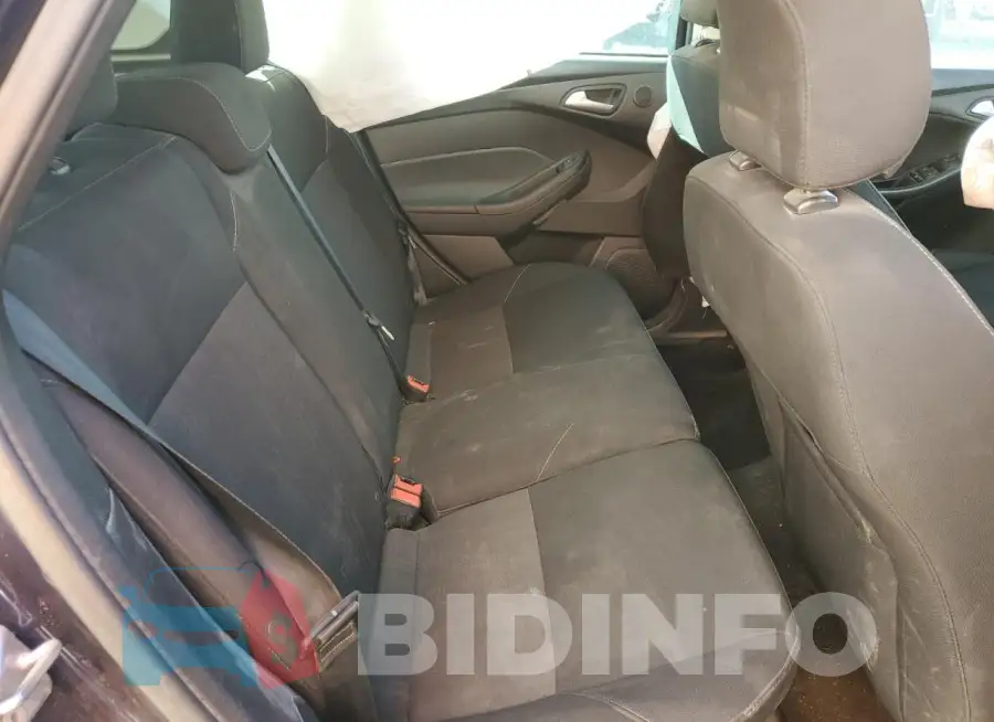 1FADP3M2XHL230669 Photo# 10