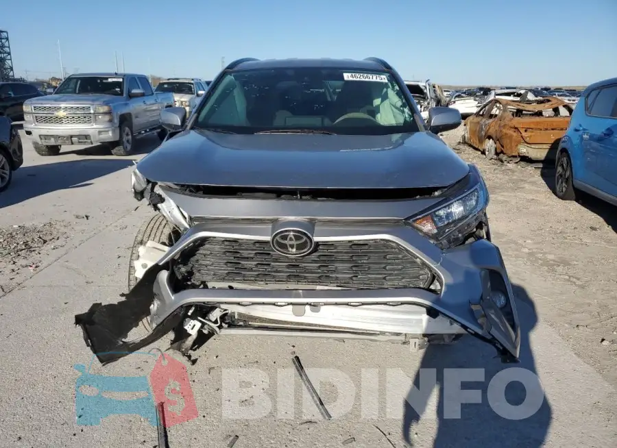 2T3P1RFV8MC143073 Photo# 5