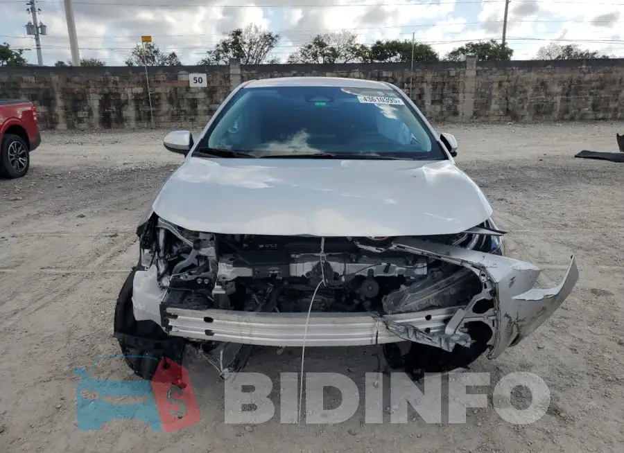 5YFB4MDE6RP157965 Photo# 5