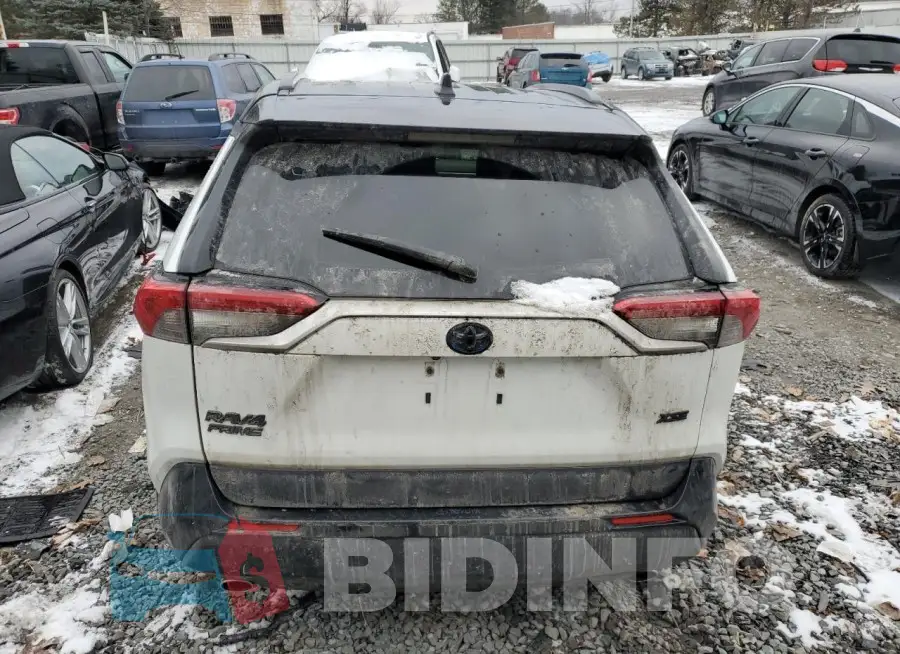 JTMEB3FV6PD149827 Photo# 6