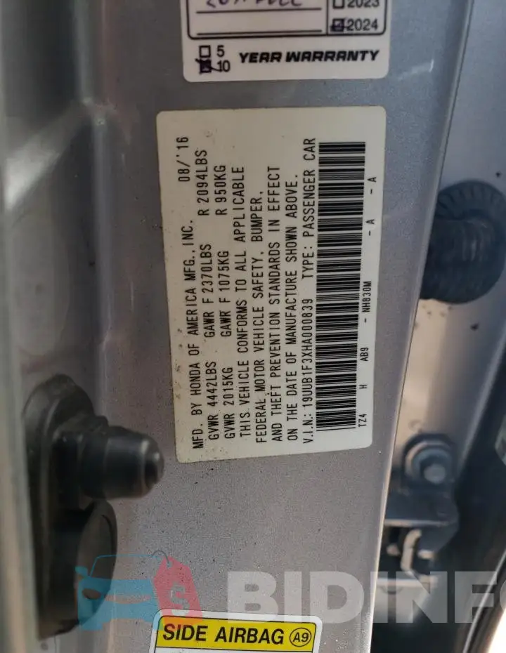 19UUB1F3XHA000839 Photo# 12