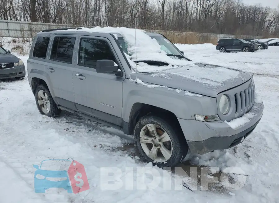 1C4NJRFB5GD646122 Photo# 4