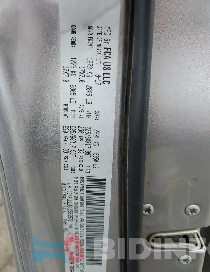 1C4PJLLB9JD552570 Photo# 13