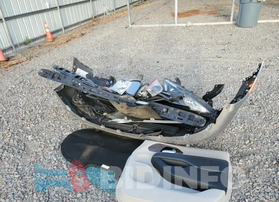 2C4RC1BGXHR603201 Photo# 13