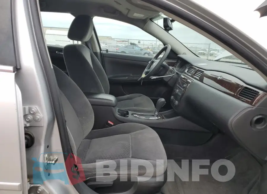 2G1WB5E36G1149847 Photo# 7