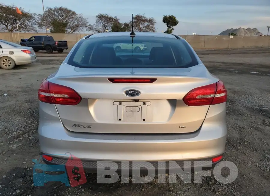 1FADP3F22GL326789 Photo# 6