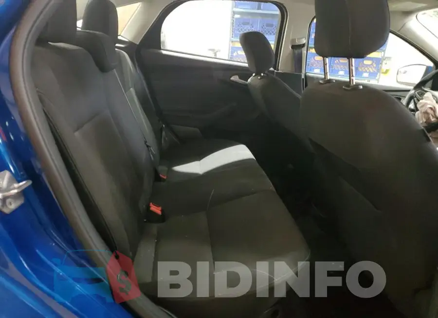 1FADP3F27JL277774 Photo# 10