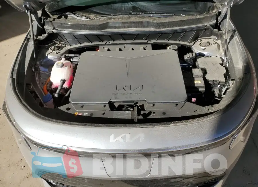 KNDCT3L1XR5087058 Photo# 11