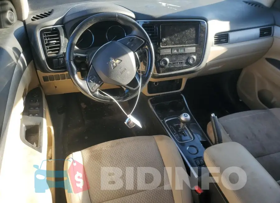 JA4AD3A33JZ068626 Photo# 8