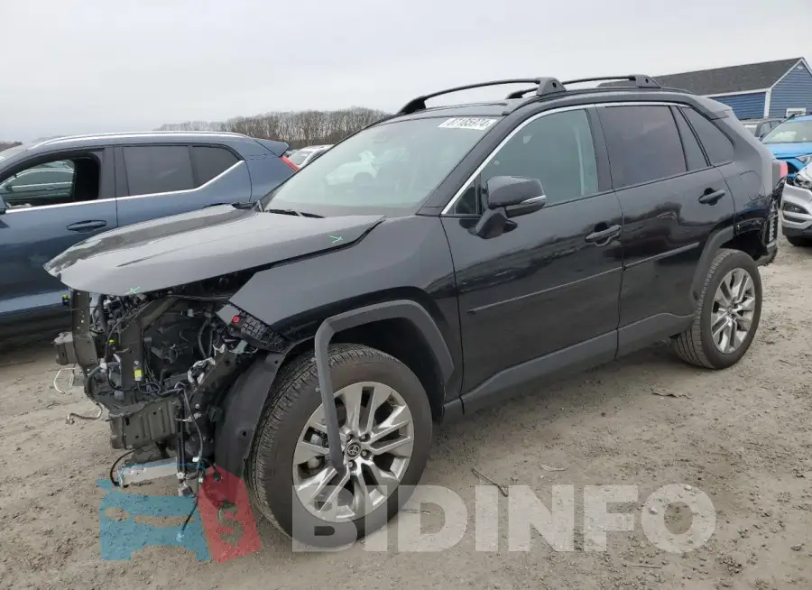 2T3A1RFV8RC423900 Photo# 1
