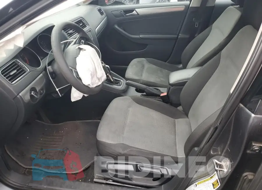 3VW2B7AJ2HM201584 Photo# 7