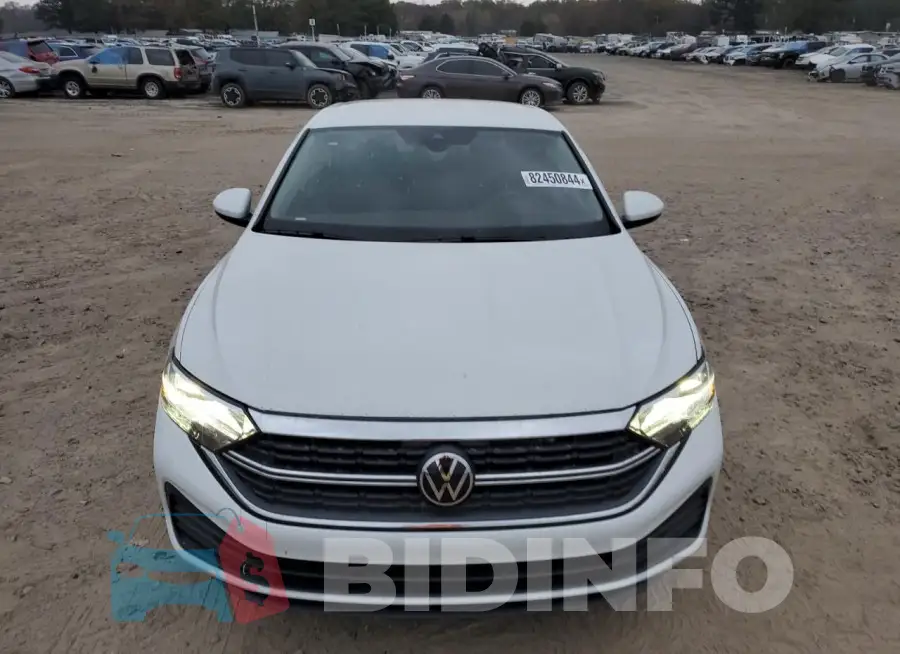 3VW5M7BU2RM094425 Photo# 5