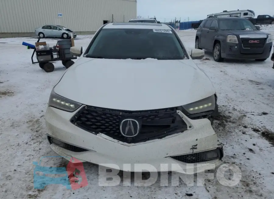 19UUB1F7XJA800825 Photo# 5