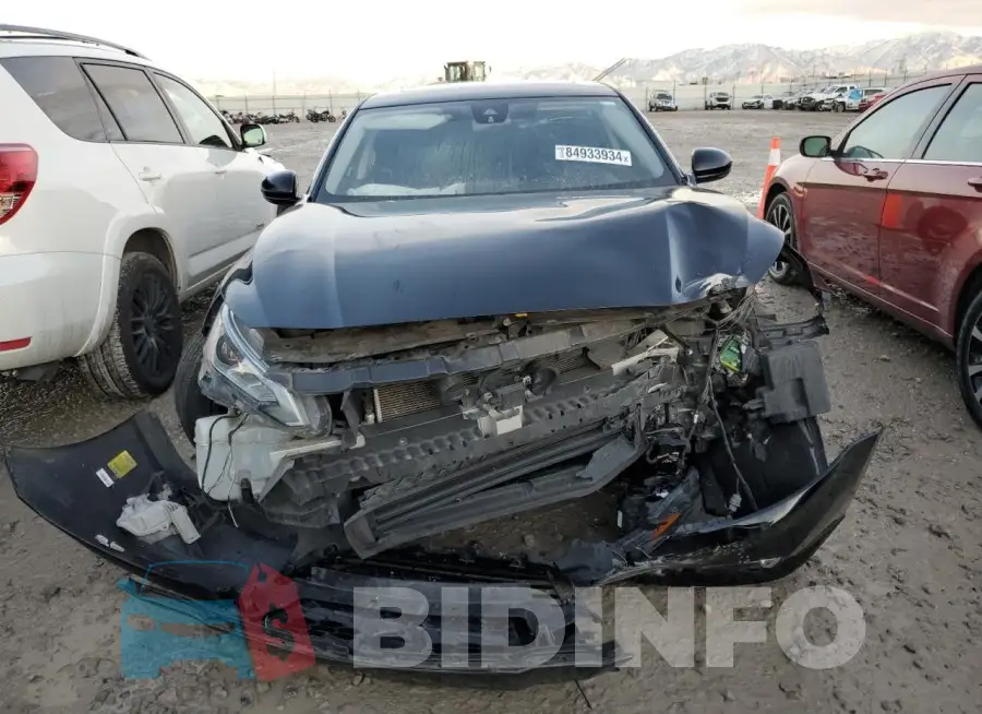 1N4BL4EV1KC165493 Photo# 5