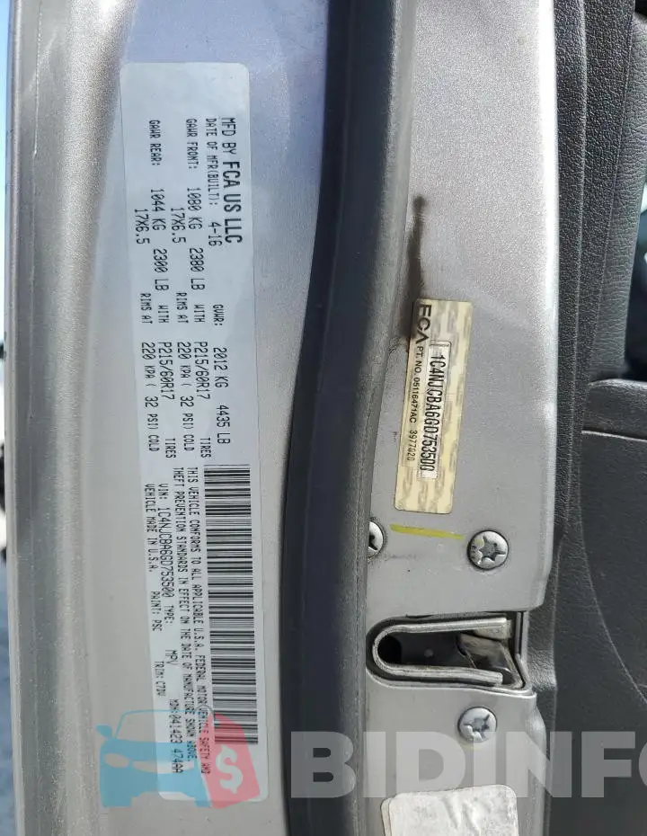 1C4NJCBA6GD753500 Photo# 13